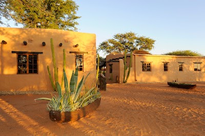Eningu Clayhouse Lodge Enjoy Namibia
